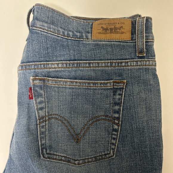 Levi's 505 Women's Classic Straight Jeans size 10L Medium wash with stretch - Picture 2 of 10